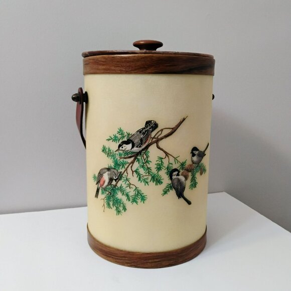 Vintage Bacova Guild Fiberglass Ice Bucket Leather Handle Cardinal Chickadee Bir - Picture 2 of 13